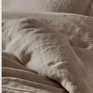 Pottery Barn Belgian Linen Duvet Cover and two Euro Shams